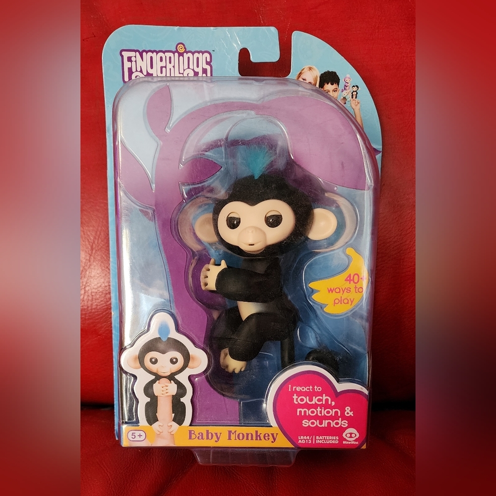 Fingerlings Baby Monkey Black With Teal Hair Finn Interactive Friend Toy CHARITY